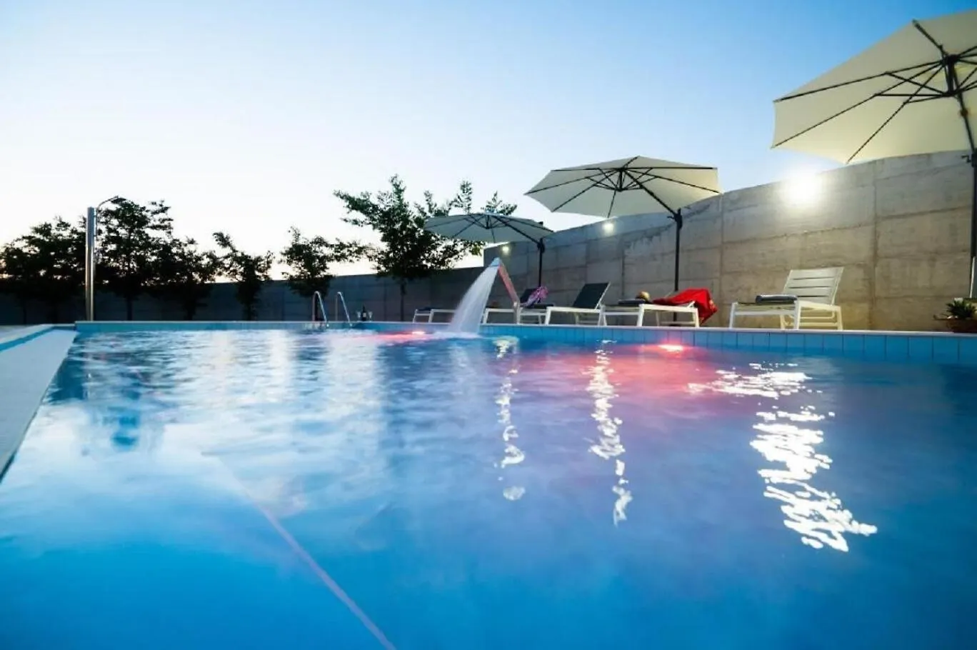 Apartments Armitage Privlaka