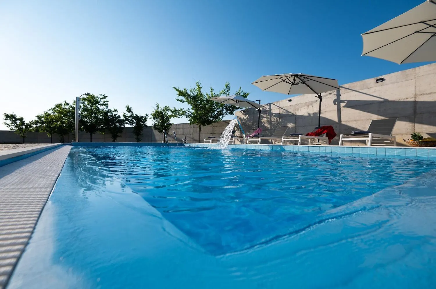 Apartments Armitage Privlaka  Croatia